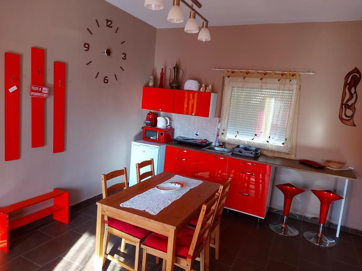 Corner Apartman 5 Siofok Exterior photo